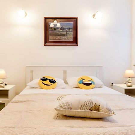 Central Apartment Smiley - Free Parking Ζάγκρεμπ Εξωτερικό φωτογραφία