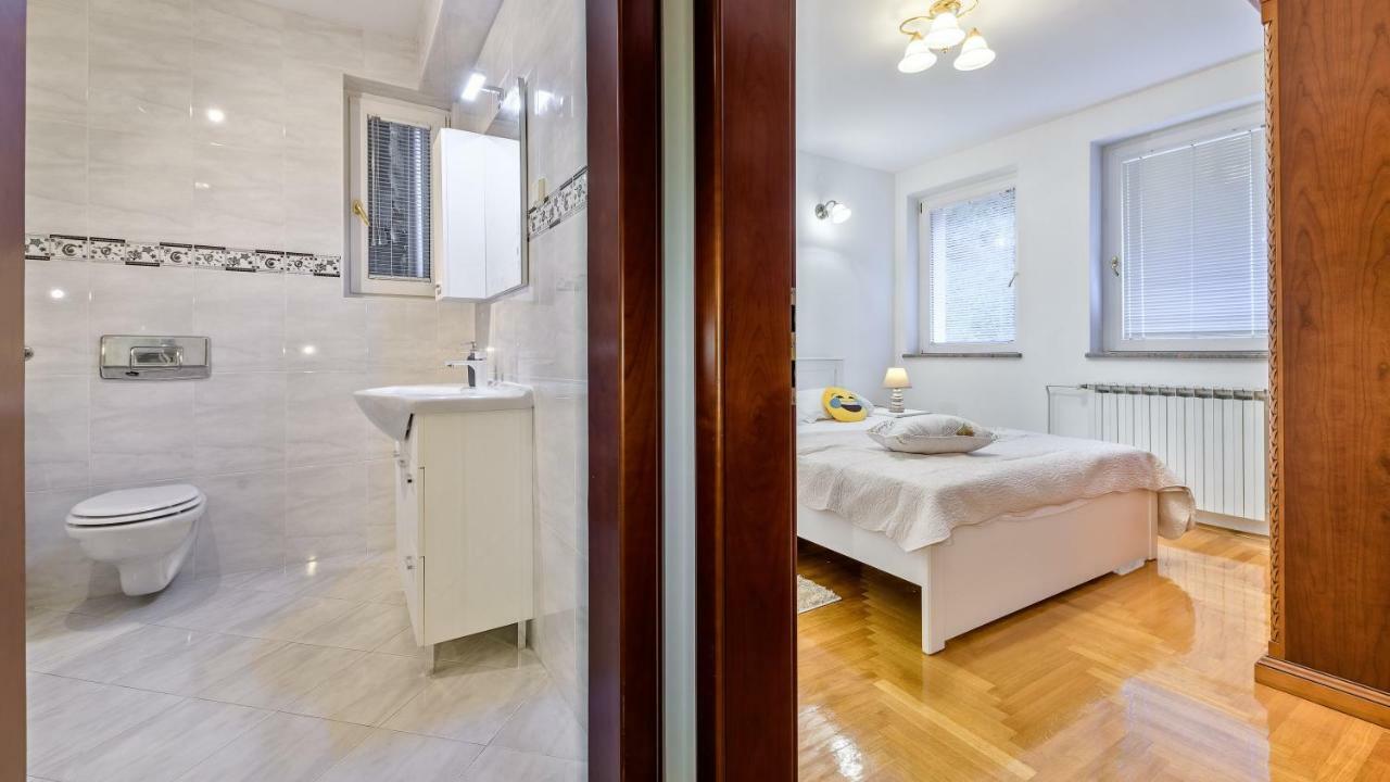 Central Apartment Smiley - Free Parking Ζάγκρεμπ Εξωτερικό φωτογραφία