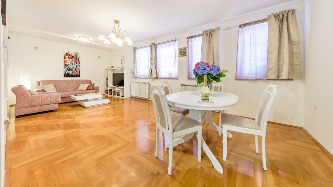 Central Apartment Smiley - Free Parking Ζάγκρεμπ Εξωτερικό φωτογραφία