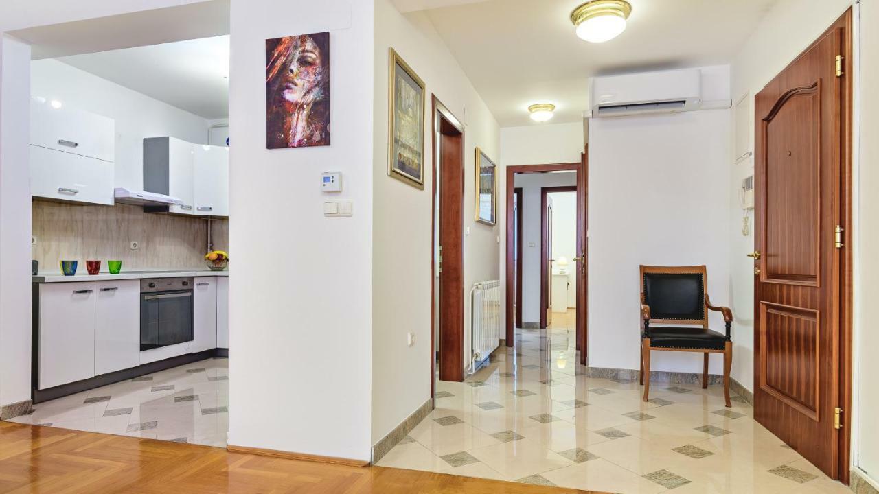 Central Apartment Smiley - Free Parking Ζάγκρεμπ Εξωτερικό φωτογραφία