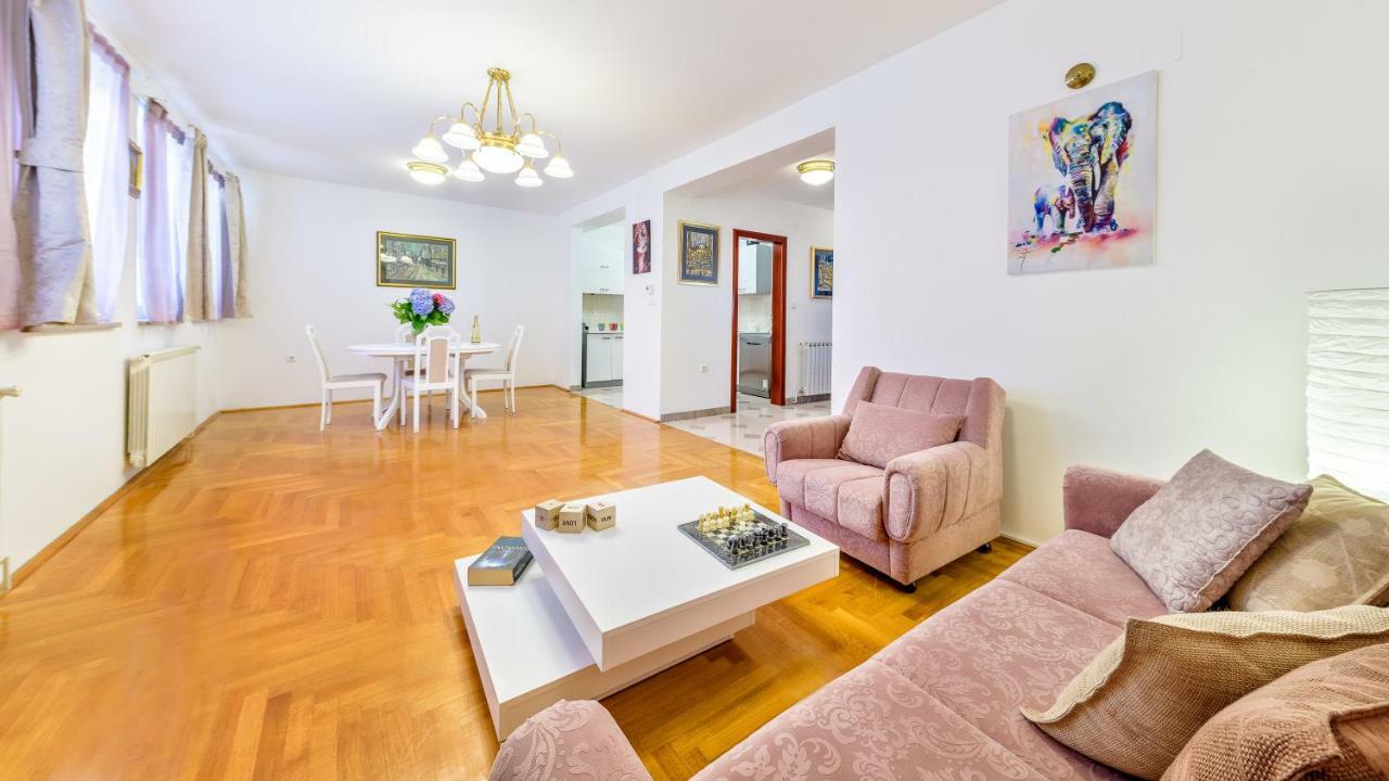 Central Apartment Smiley - Free Parking Ζάγκρεμπ Εξωτερικό φωτογραφία