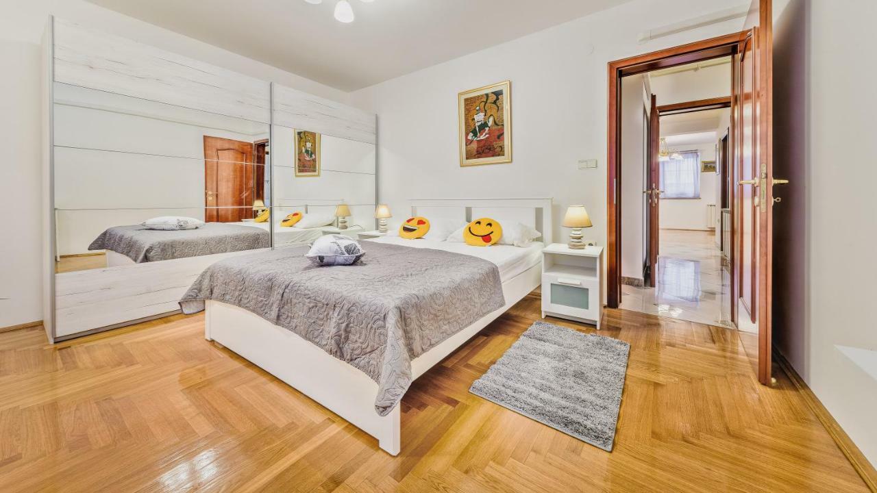 Central Apartment Smiley - Free Parking Ζάγκρεμπ Εξωτερικό φωτογραφία