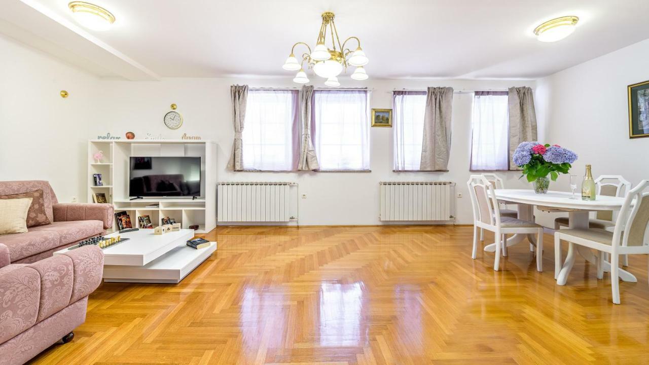 Central Apartment Smiley - Free Parking Ζάγκρεμπ Εξωτερικό φωτογραφία