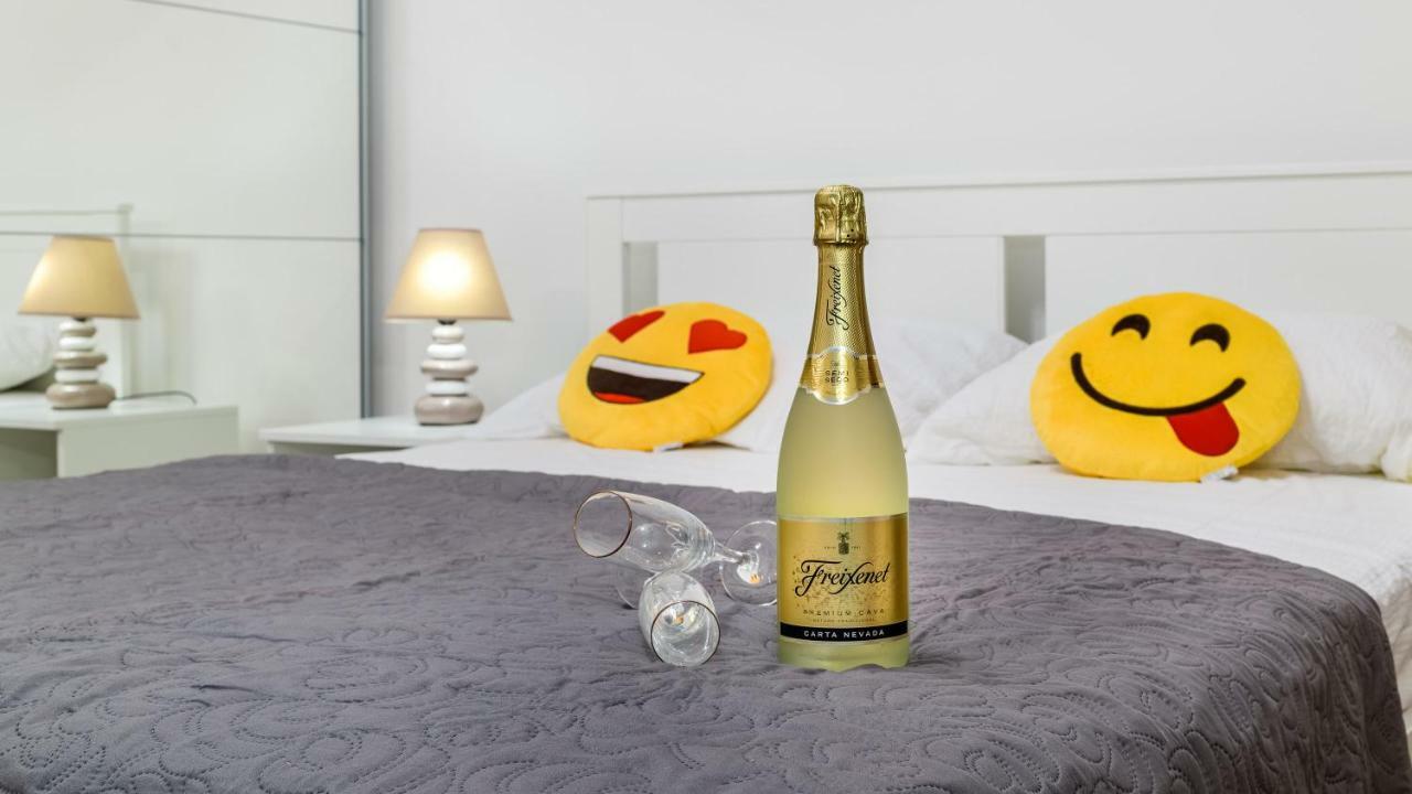 Central Apartment Smiley - Free Parking Ζάγκρεμπ Εξωτερικό φωτογραφία